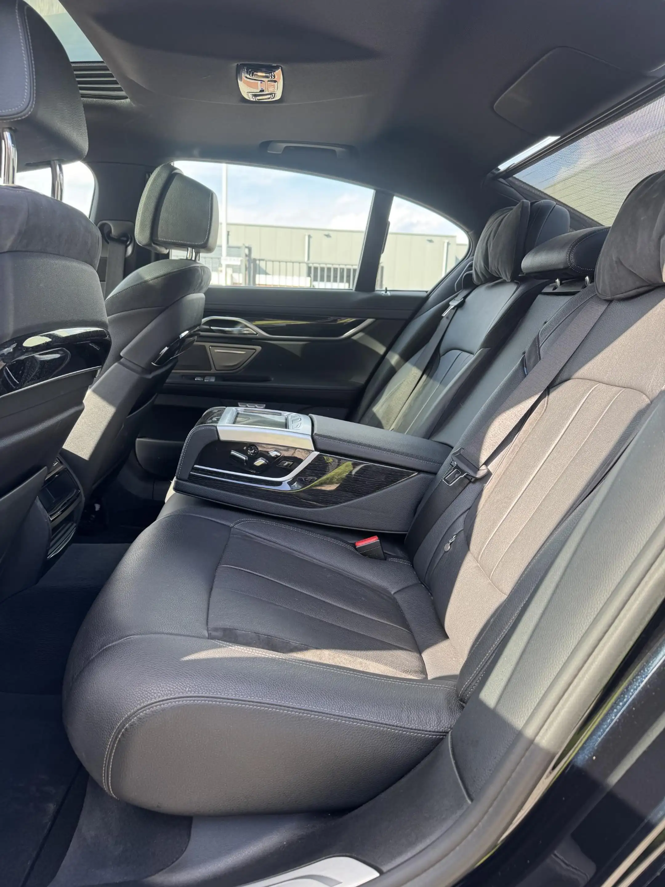 BMW 730 7-serie 730d High Executive M-Sport Lichte Schade — photo 17