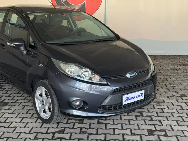 Ford Fiesta view 12