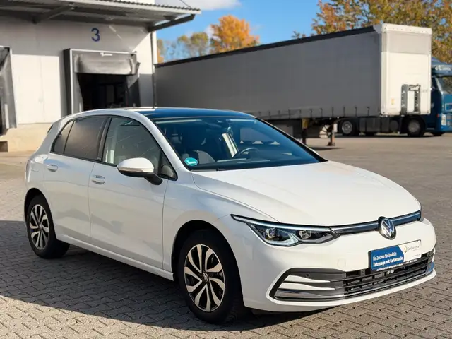 Volkswagen Golf VIII Lim.Active eTSIGarantie*1Hand*ACC*Pano