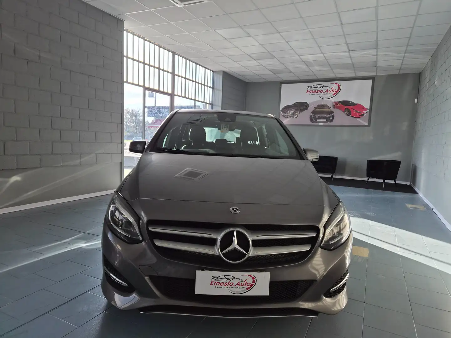 Mercedes-Benz B 180 B 180 d Sport Tech auto Grigio - 2