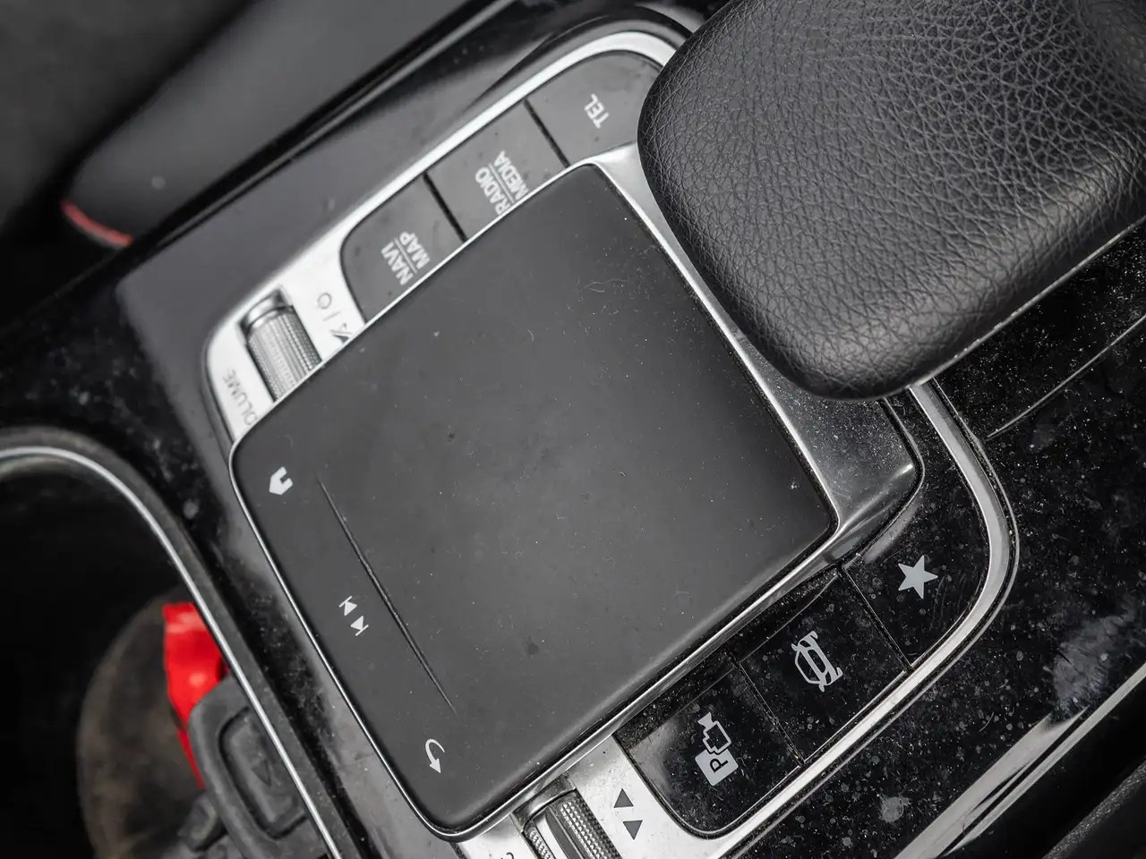 Mercedes-Benz CLA снимка Mercedes-Benz CLA