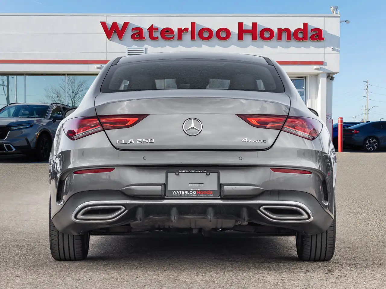 Mercedes-Benz CLA снимка Mercedes-Benz CLA
