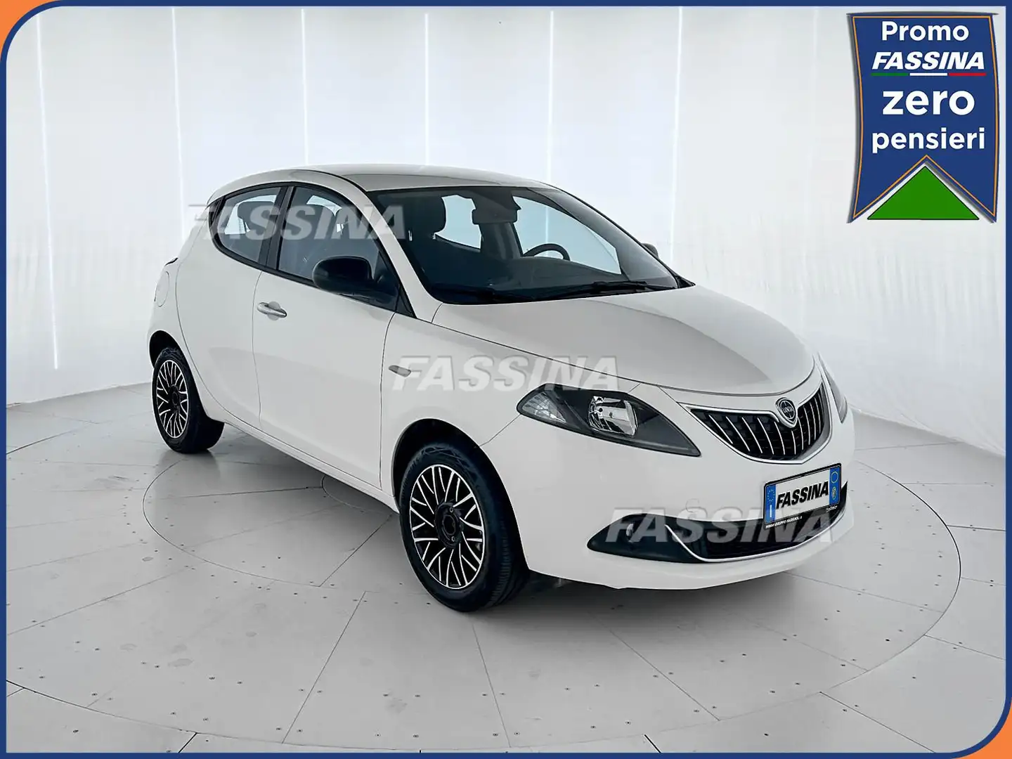 Lancia Ypsilon 1.0 FireFly 5 porte S&S Hybrid Platino Bianco - 1