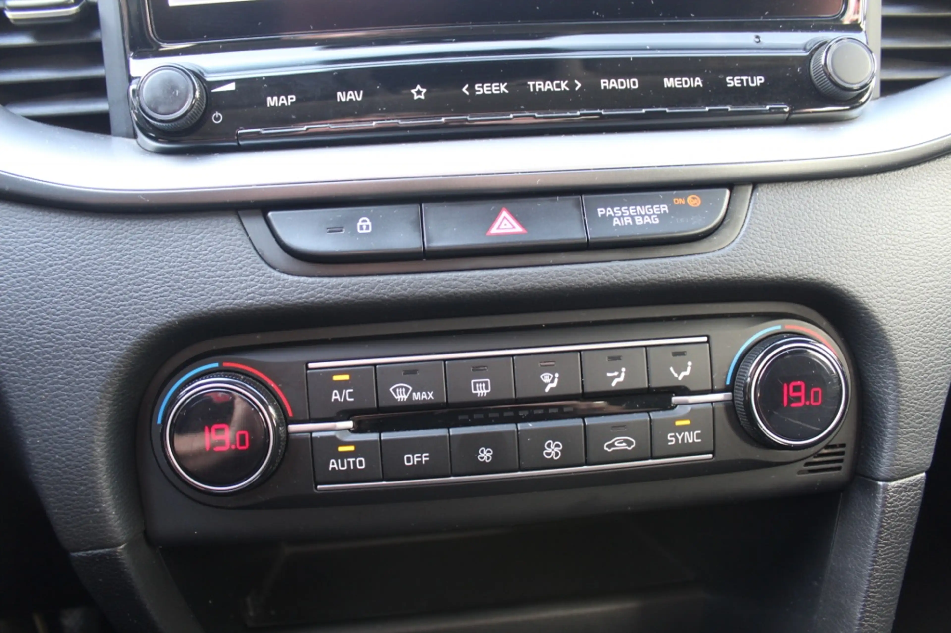Kia Ceed SW / cee'd SW Sportswagon 1.5 T-GDi DynamicLine — photo 19
