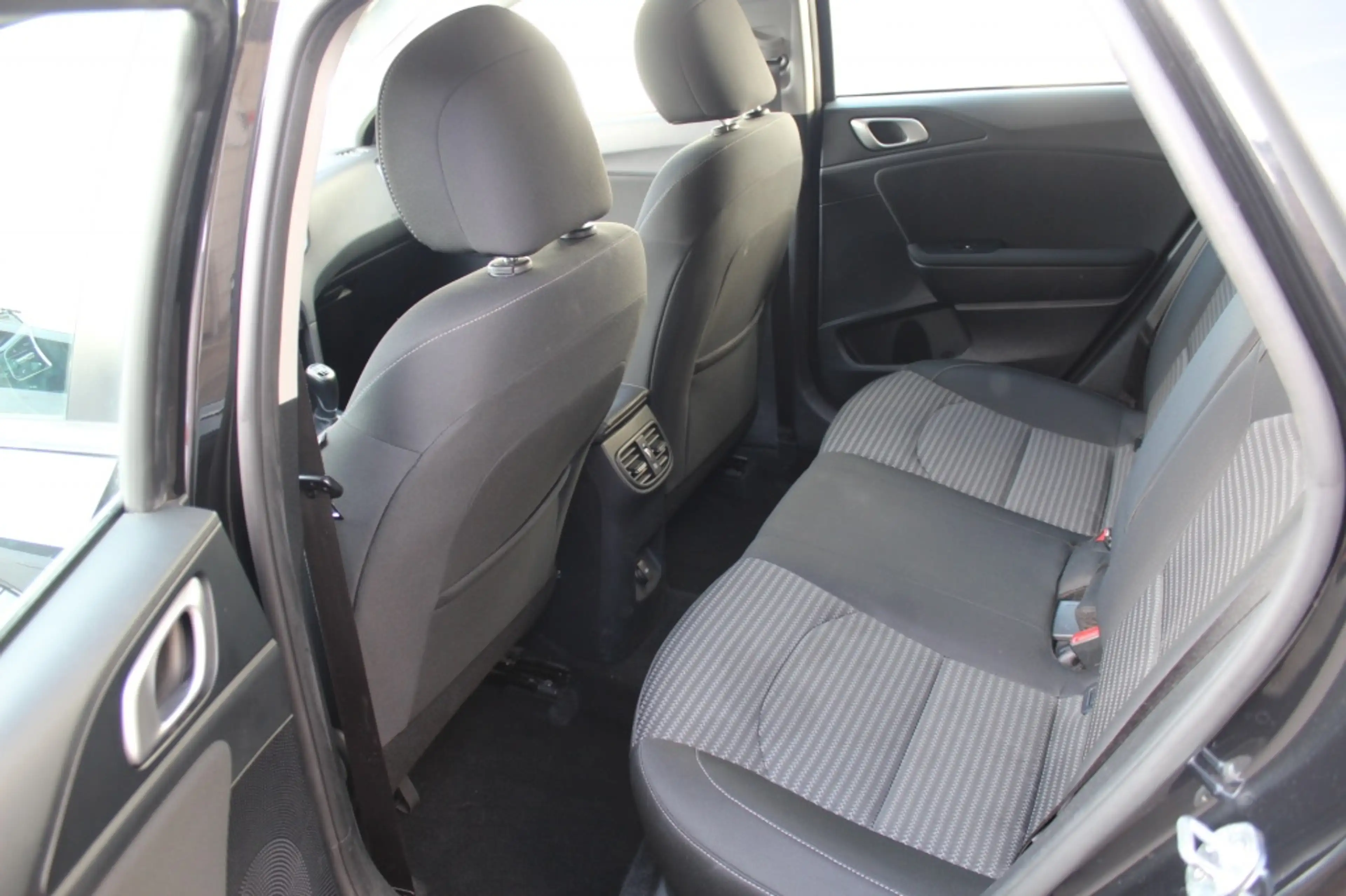 Kia Ceed SW / cee'd SW Sportswagon 1.5 T-GDi DynamicLine — photo 11
