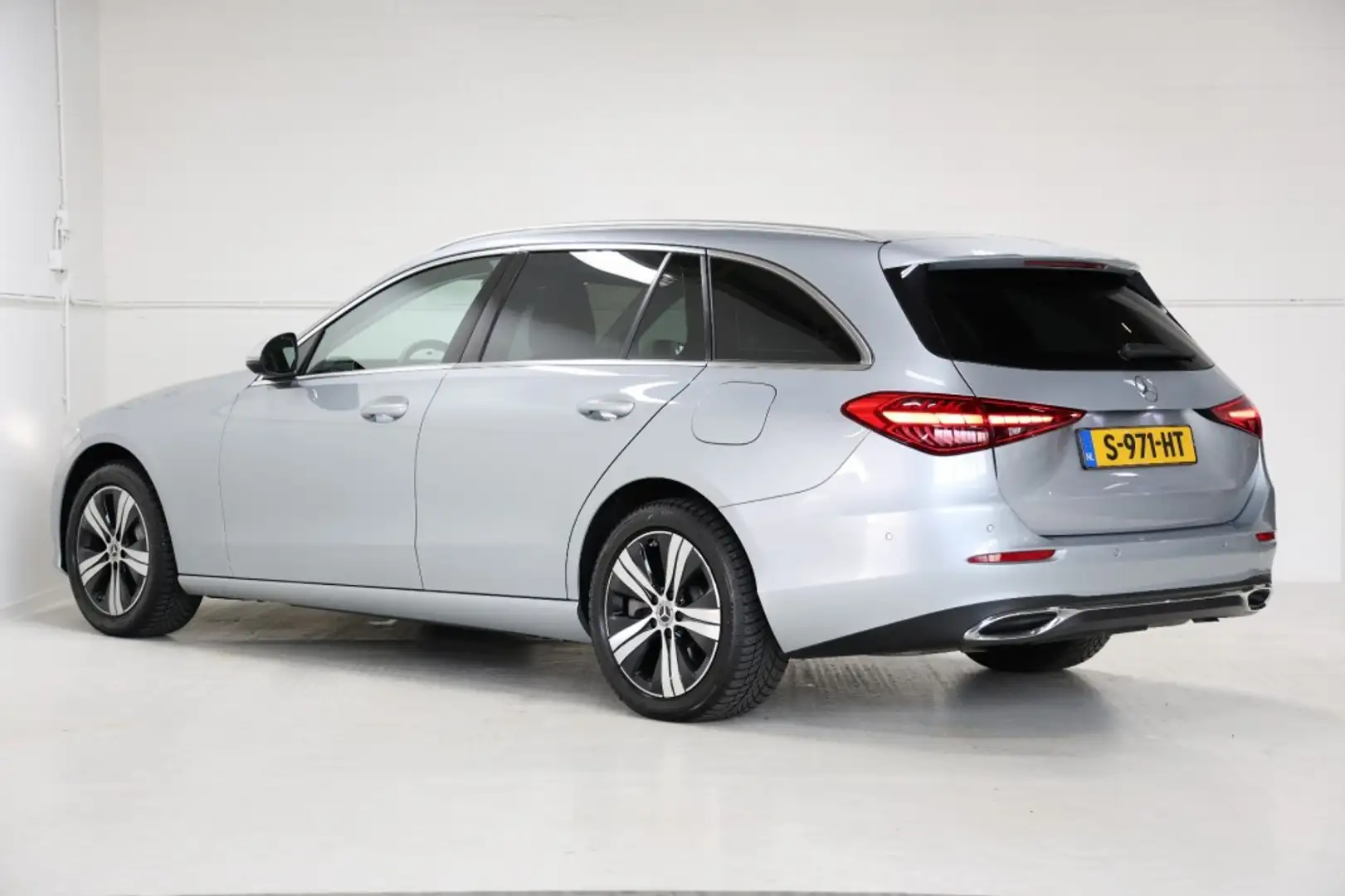 Mercedes-Benz C 300 Estate 300 e Luxury Line NAP/Trekhaak/Cam/Nieuw mo Grijs - 2