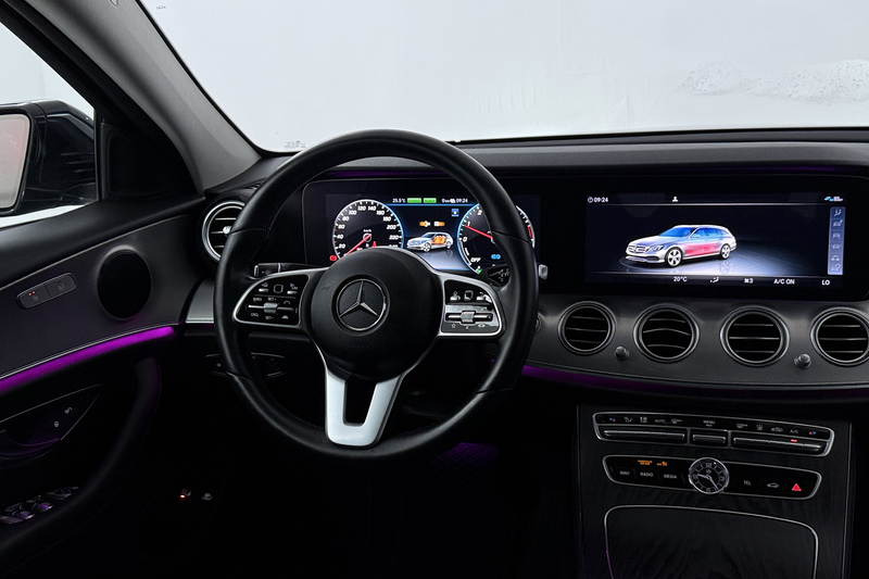 Mercedes-Benz E 300 Estate de Advantage (TREKHAAK, STOELVERWARMING, SF — photo 4