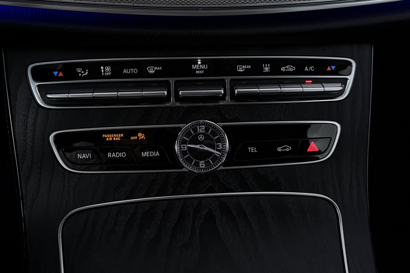 Mercedes-Benz E 300 Estate de Advantage (TREKHAAK, STOELVERWARMING, SF — photo 18