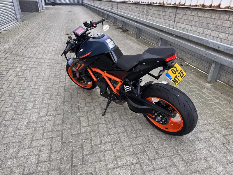 KTM 1290 Super Duke R - foto 6