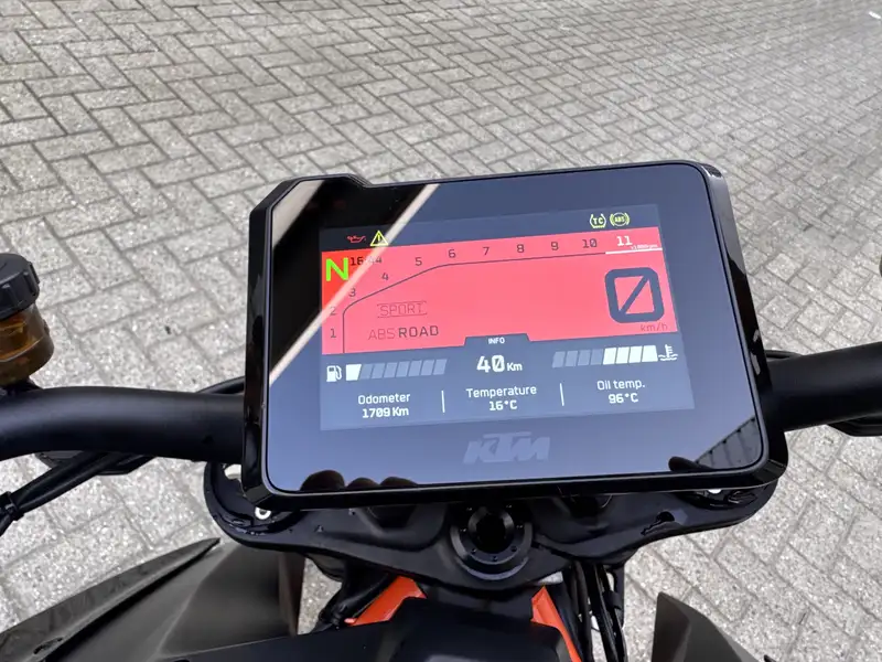 KTM 1290 Super Duke R - foto 7