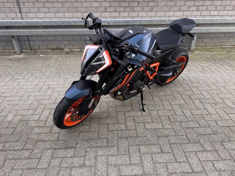 KTM 1290 Super Duke R - foto 4