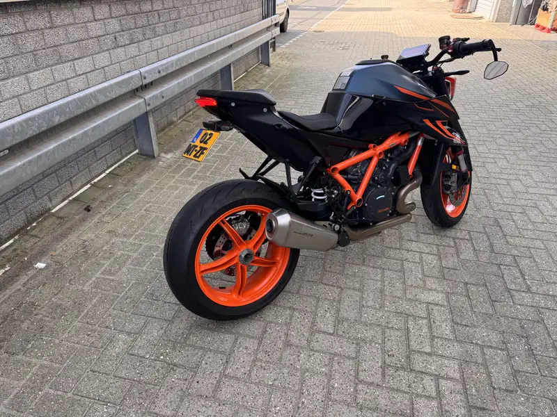 KTM 1290 Super Duke R - foto 3