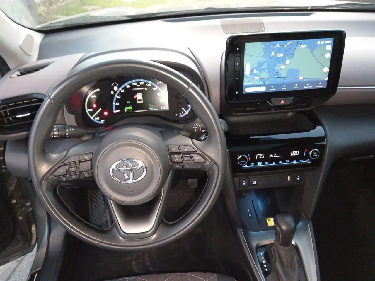 Toyota Yaris Cross 1.5H (116 CV) E-CVT Lounge AWD-i, миниатюра 13