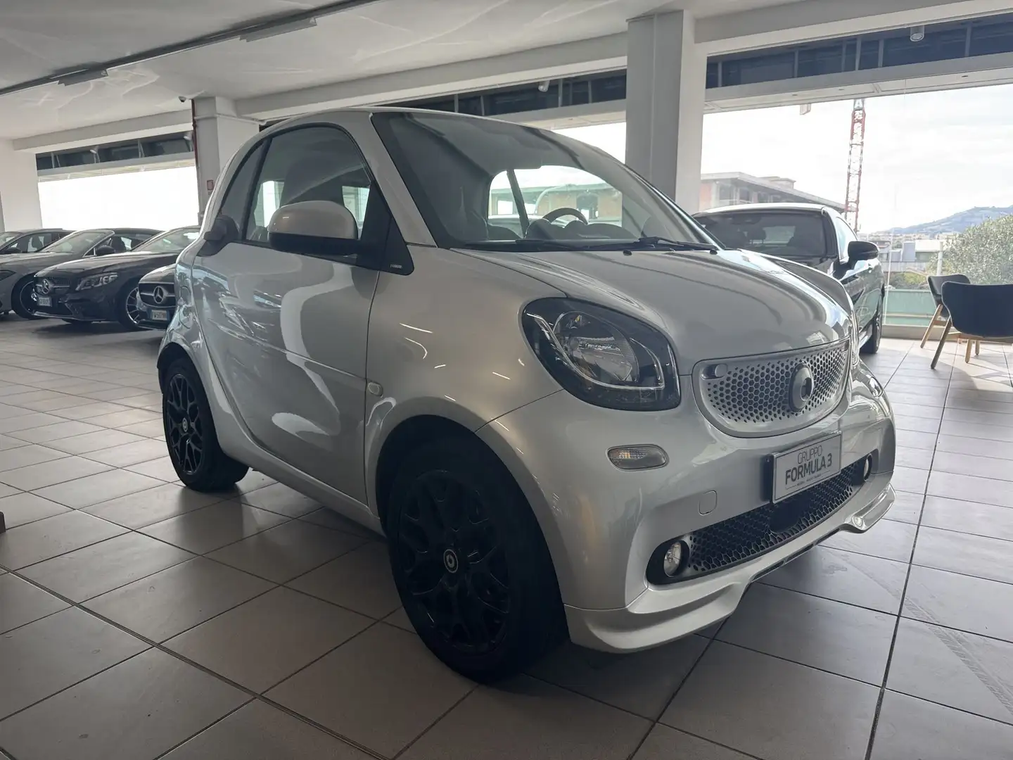 smart forTwo fortwo 90 0.9 Turbo twinamic Passion Grau - 2