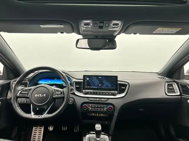 Kia Ceed view 2