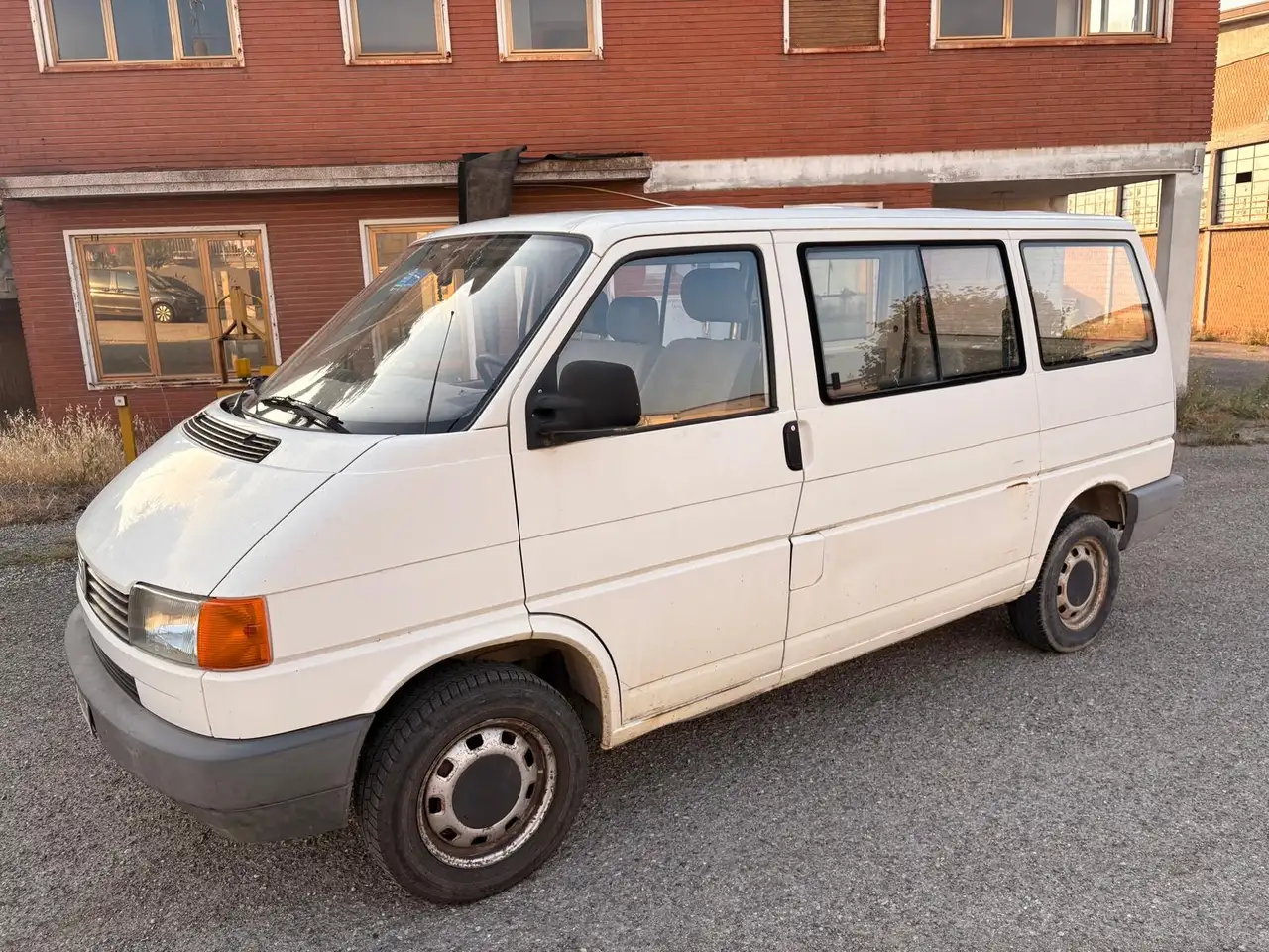 Volkswagen T4 9 Posti, foto 2