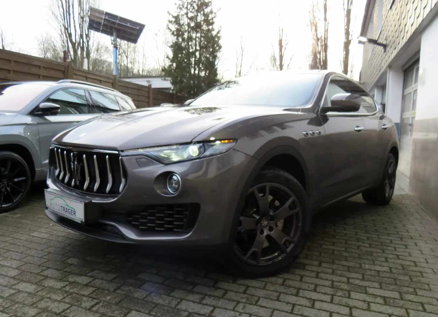 Maserati Levante Levante S Q4 // Pano, 360°, DAB Gris - 2
