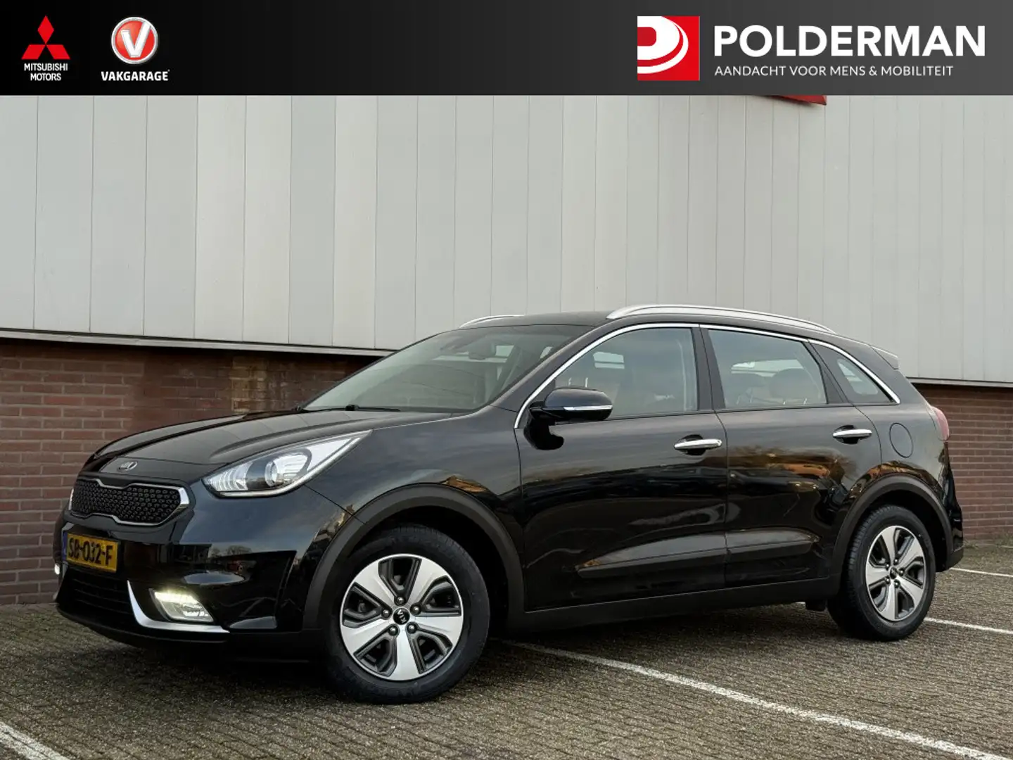 Kia Niro Automaat 1.6 GDi H. Execut.L Zwart - 1