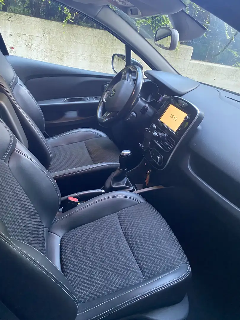 Renault Clio Clio IV 2017 1.5 dci Moschino Zen 75cv Black - 1