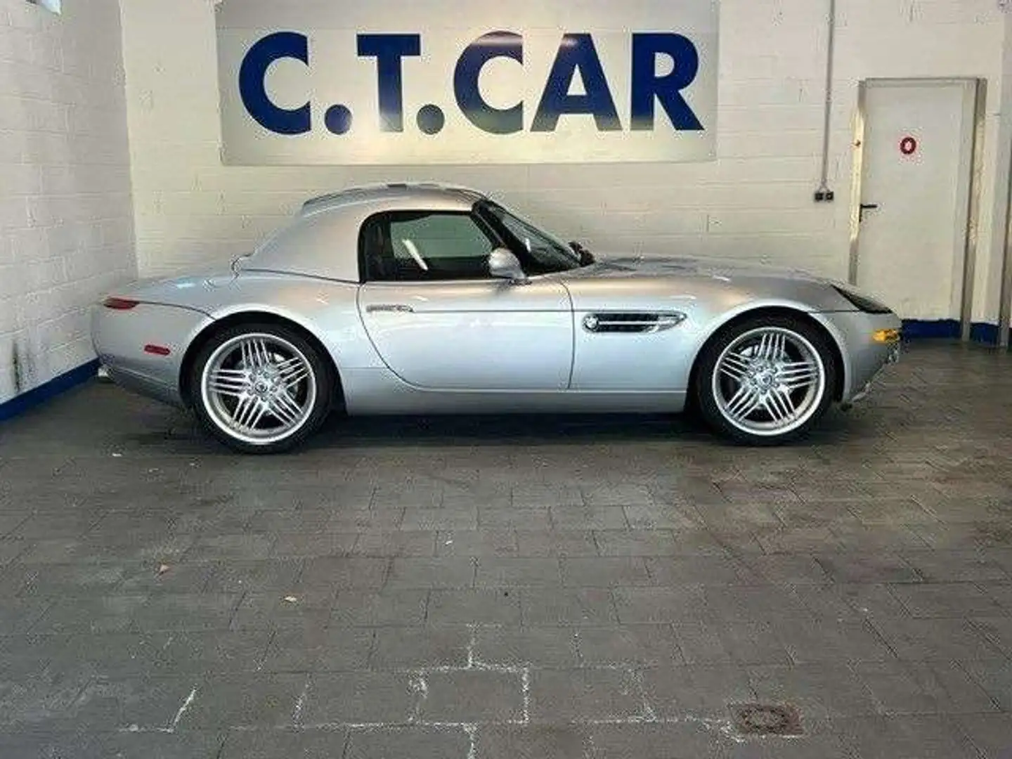 BMW Z8 ALPINA ROADSTER V8 Grau - 2