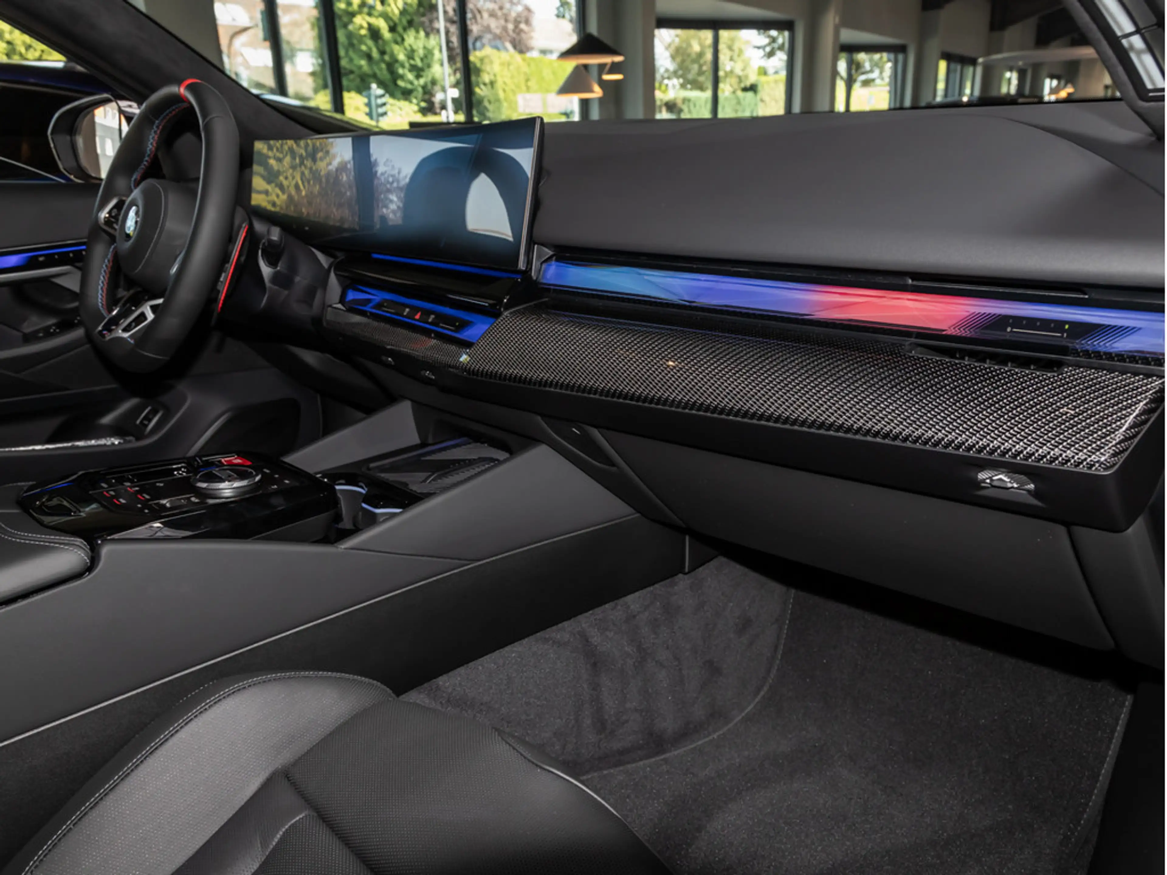 BMW M5 Touring 360° LED SITZBELÜFTUNG ACC AHK B&W — photo 8