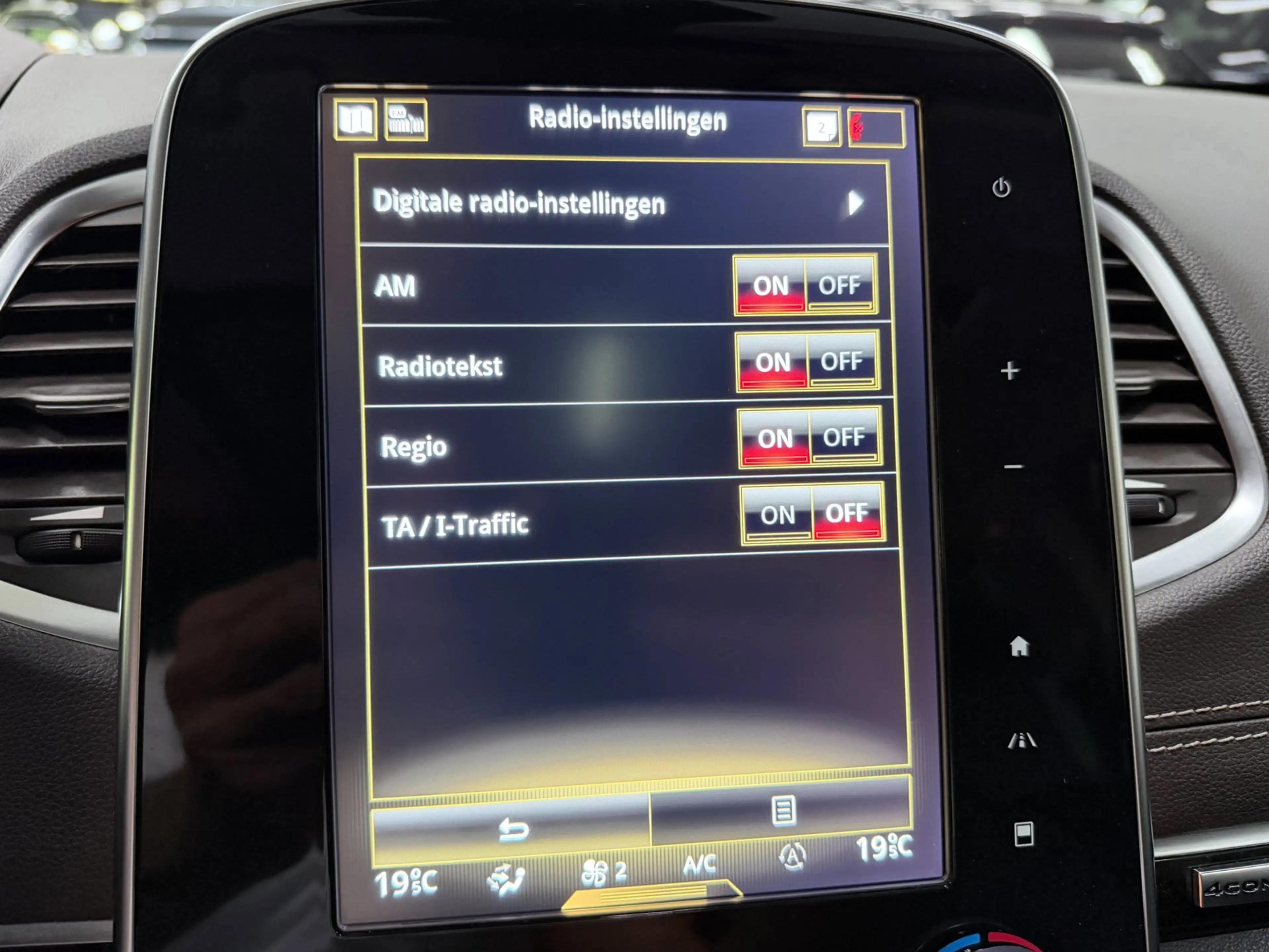 Renault Espace 1.8 TCe Initiale Paris 7p. PANO/MASSAGE-ST/LEDER/N — photo 46