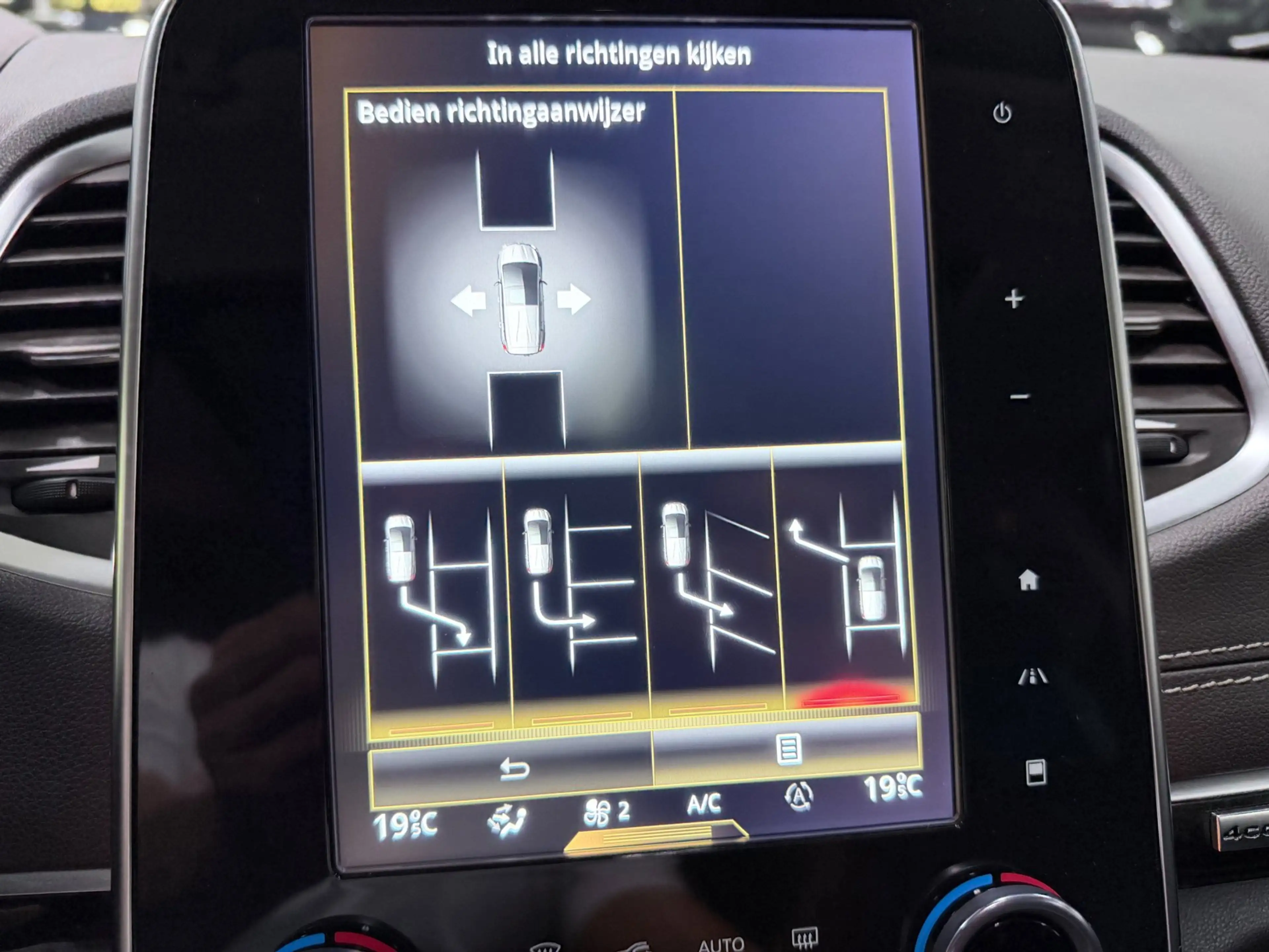 Renault Espace 1.8 TCe Initiale Paris 7p. PANO/MASSAGE-ST/LEDER/N — photo 29