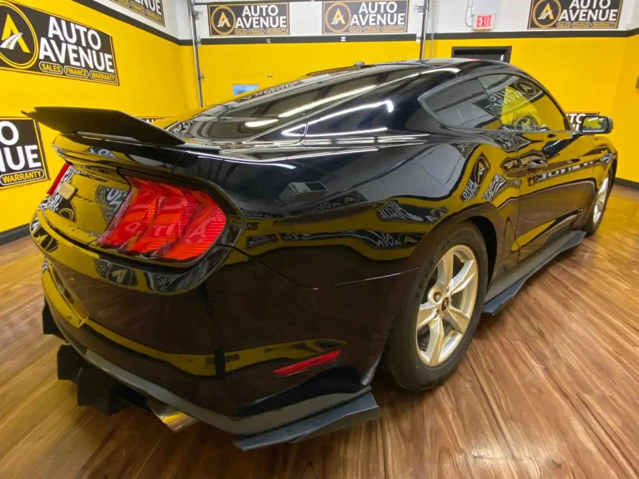 Ford Mustang photo Ford Mustang