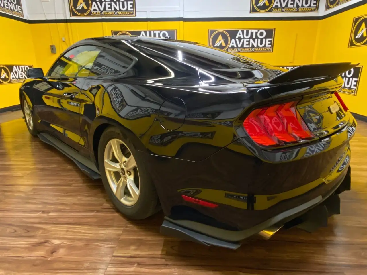 Ford Mustang photo Ford Mustang