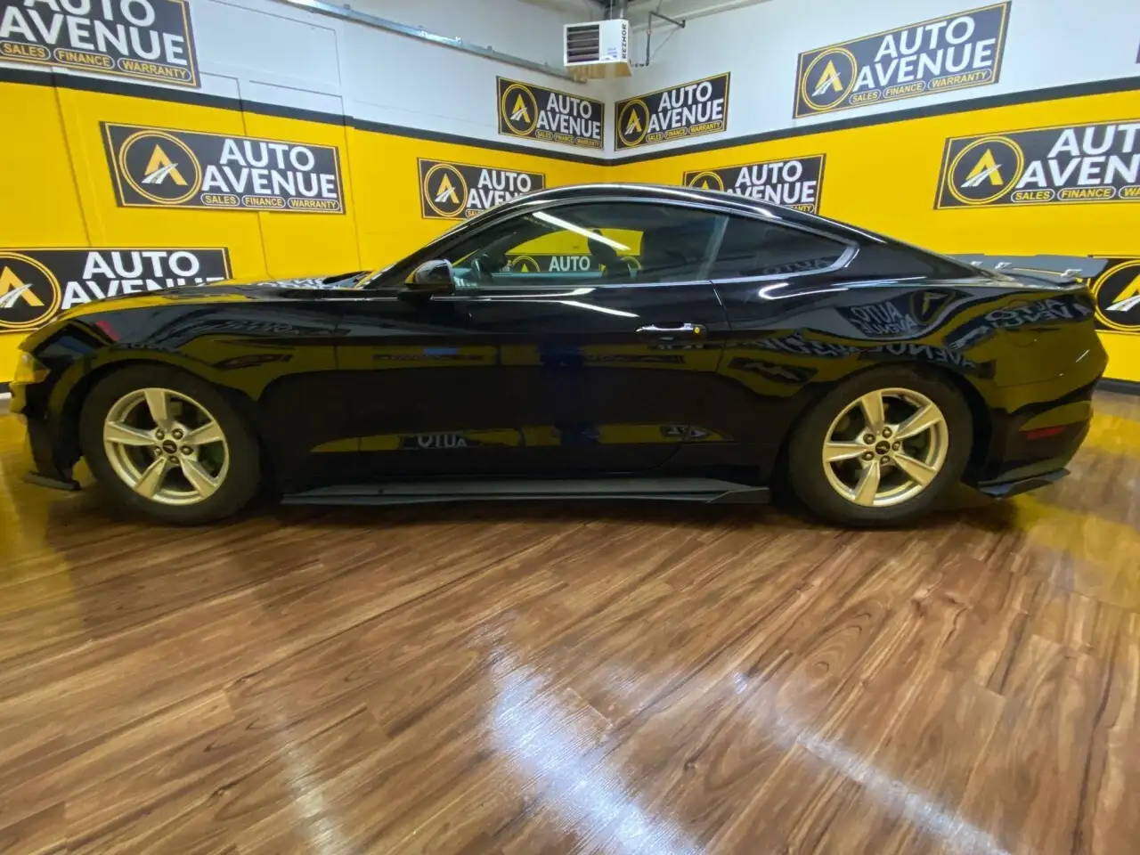 Ford Mustang photo Ford Mustang