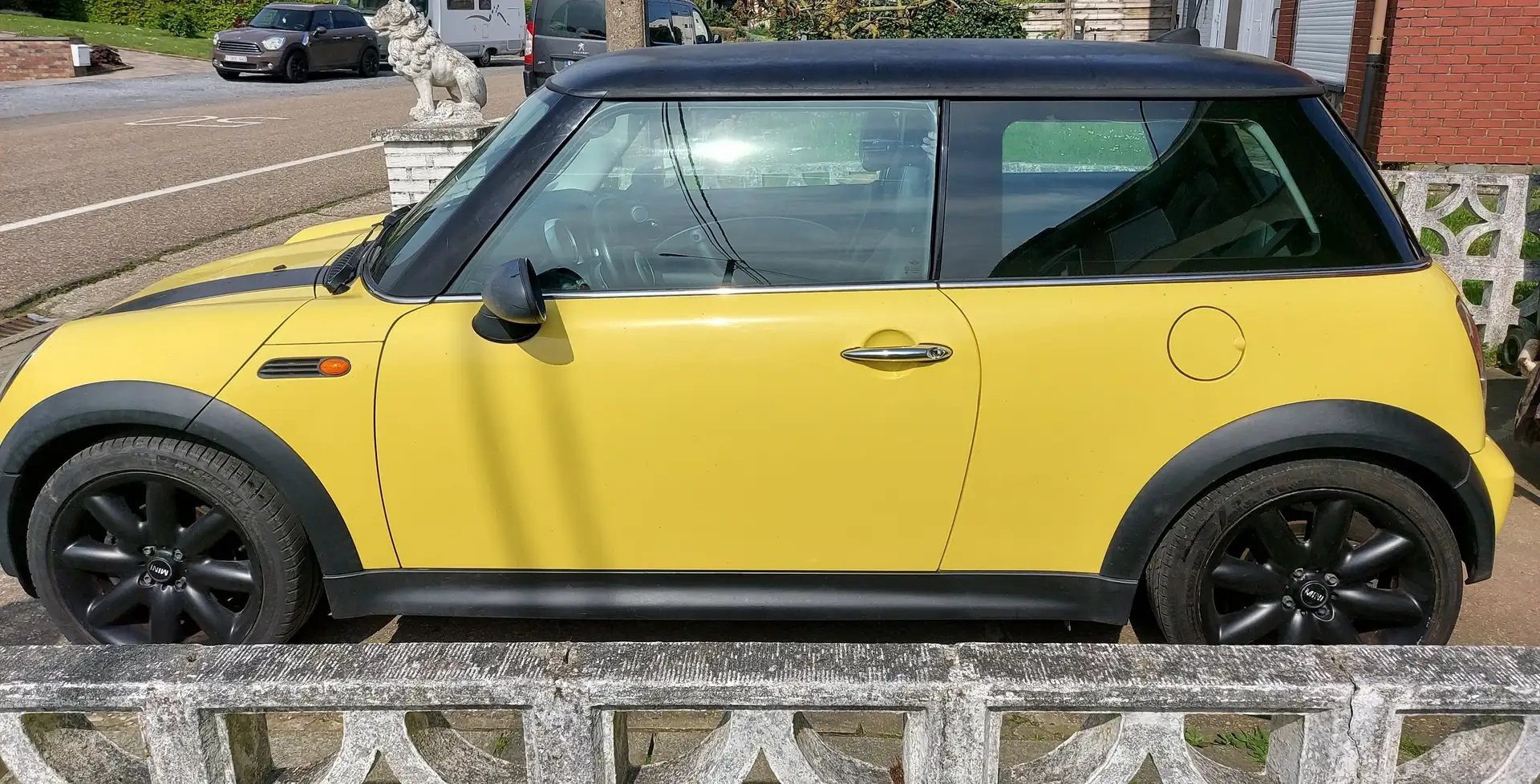 MINI One D Mini 1.4 Turbo 16v One Geel - 1