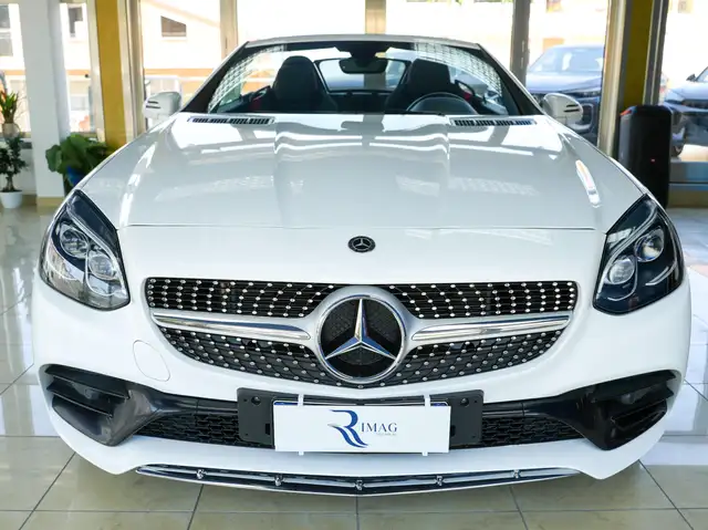 Mercedes-Benz SLC view 2