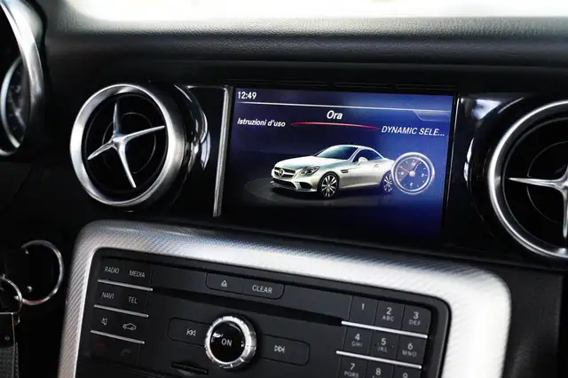 Mercedes-Benz SLC view 19
