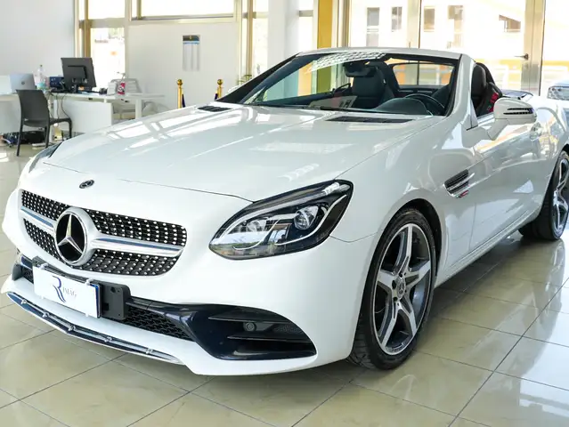 Mercedes-Benz SLC view 4