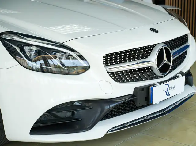Mercedes-Benz SLC view 3