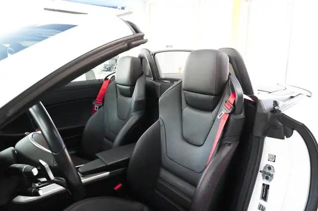 Mercedes-Benz SLC view 15