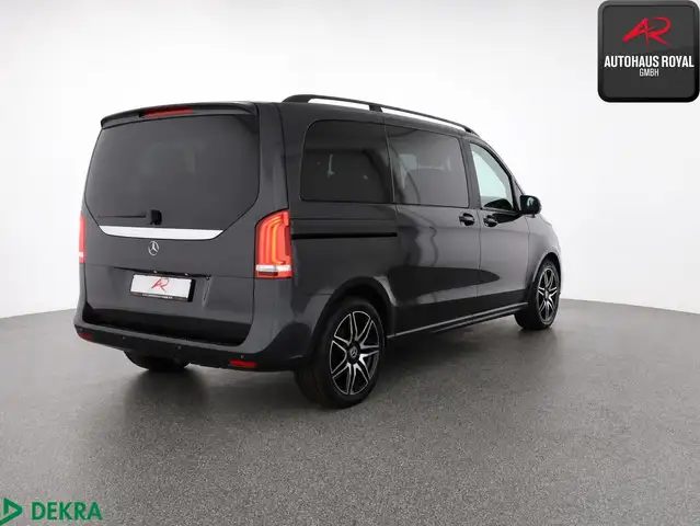 Mercedes-Benz V-Class view 5