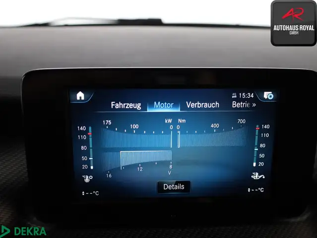 Mercedes-Benz V-Class view 23