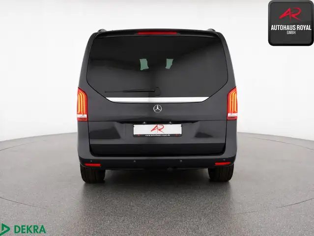 Mercedes-Benz V-Class view 4