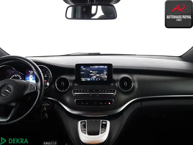Mercedes-Benz V-Class view 9