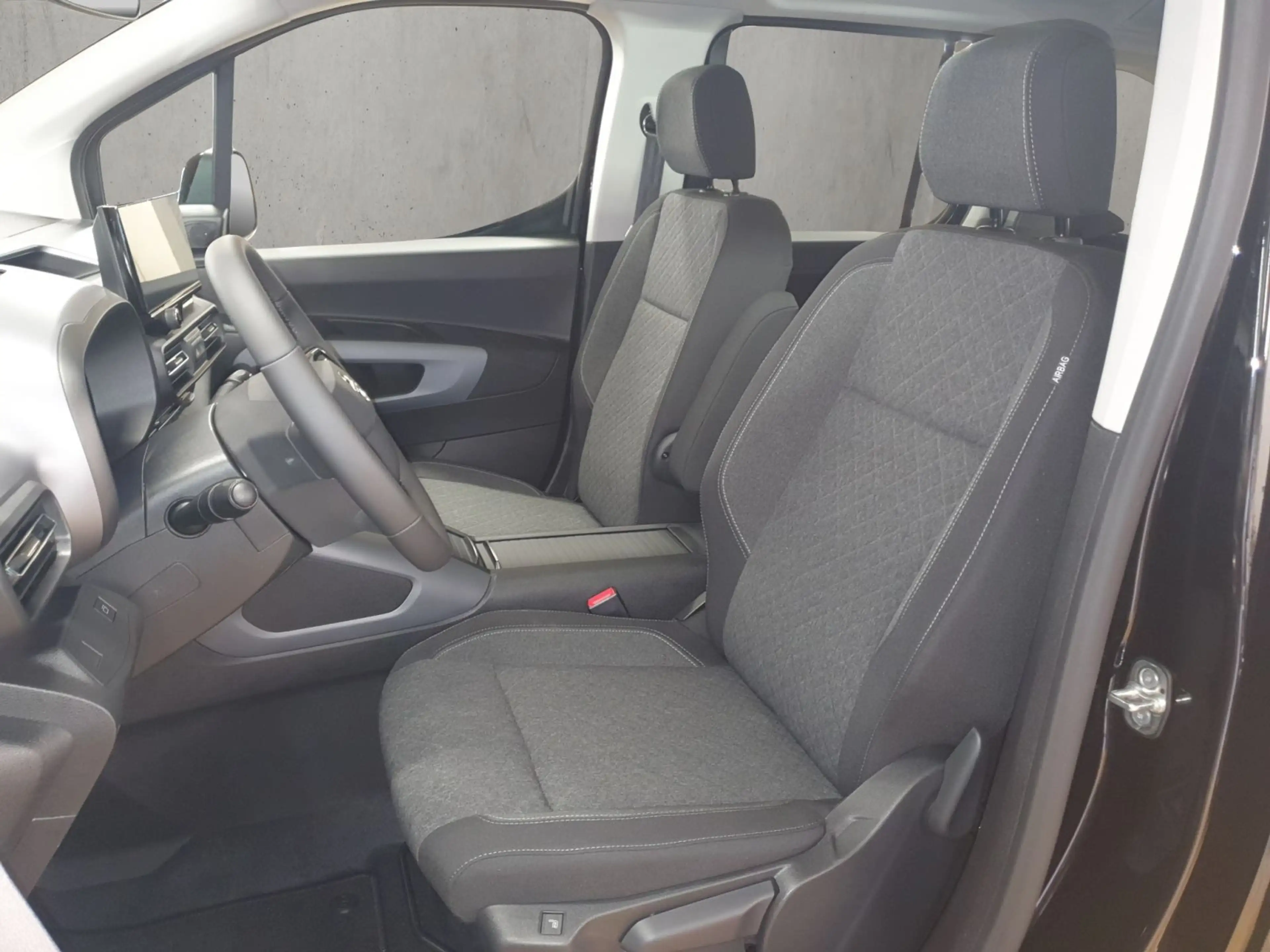 Opel Combo GS 1.5 Diesel 96 kW (130PS) MT-6 S/S — photo 9