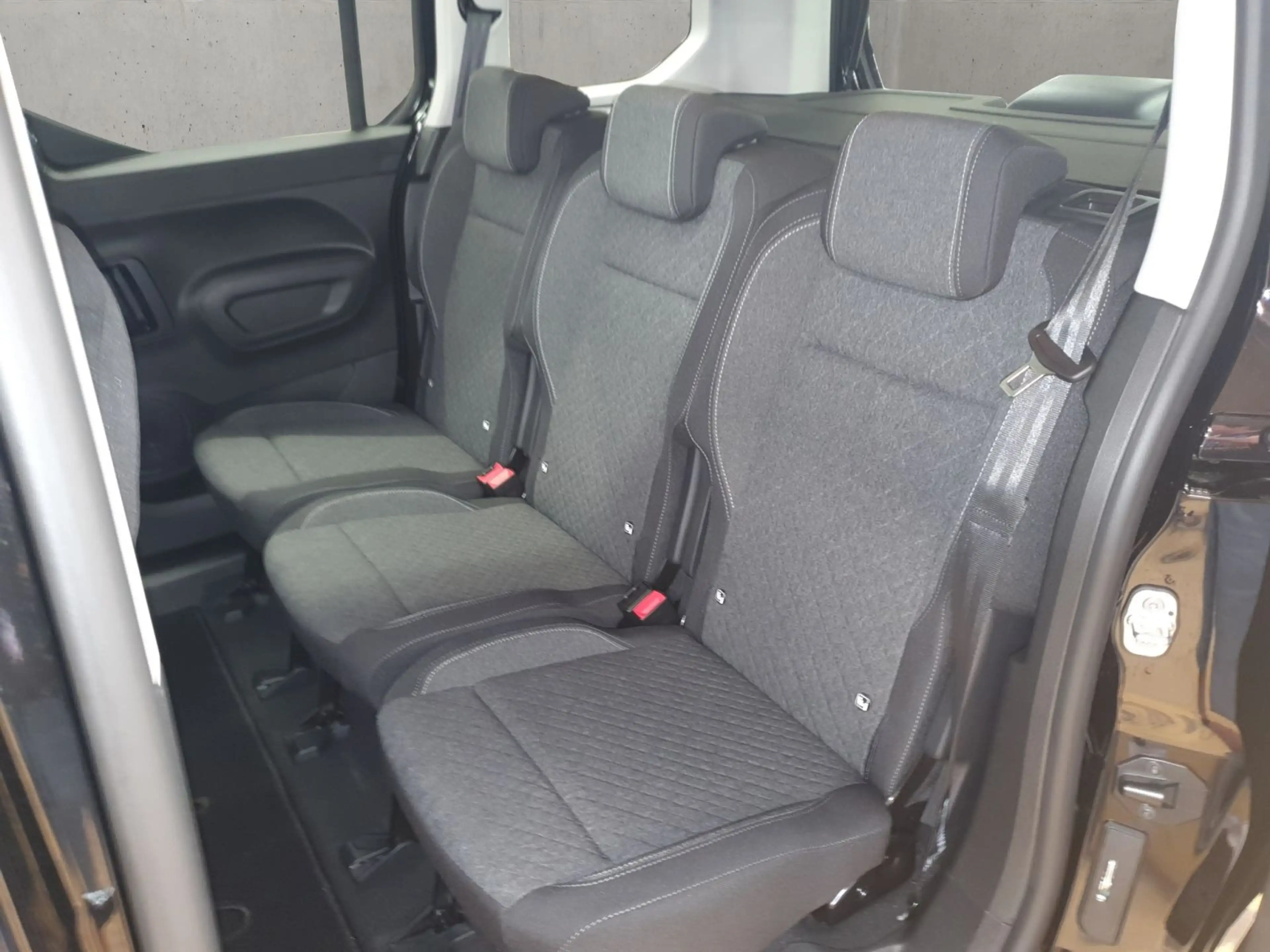 Opel Combo GS 1.5 Diesel 96 kW (130PS) MT-6 S/S — photo 13