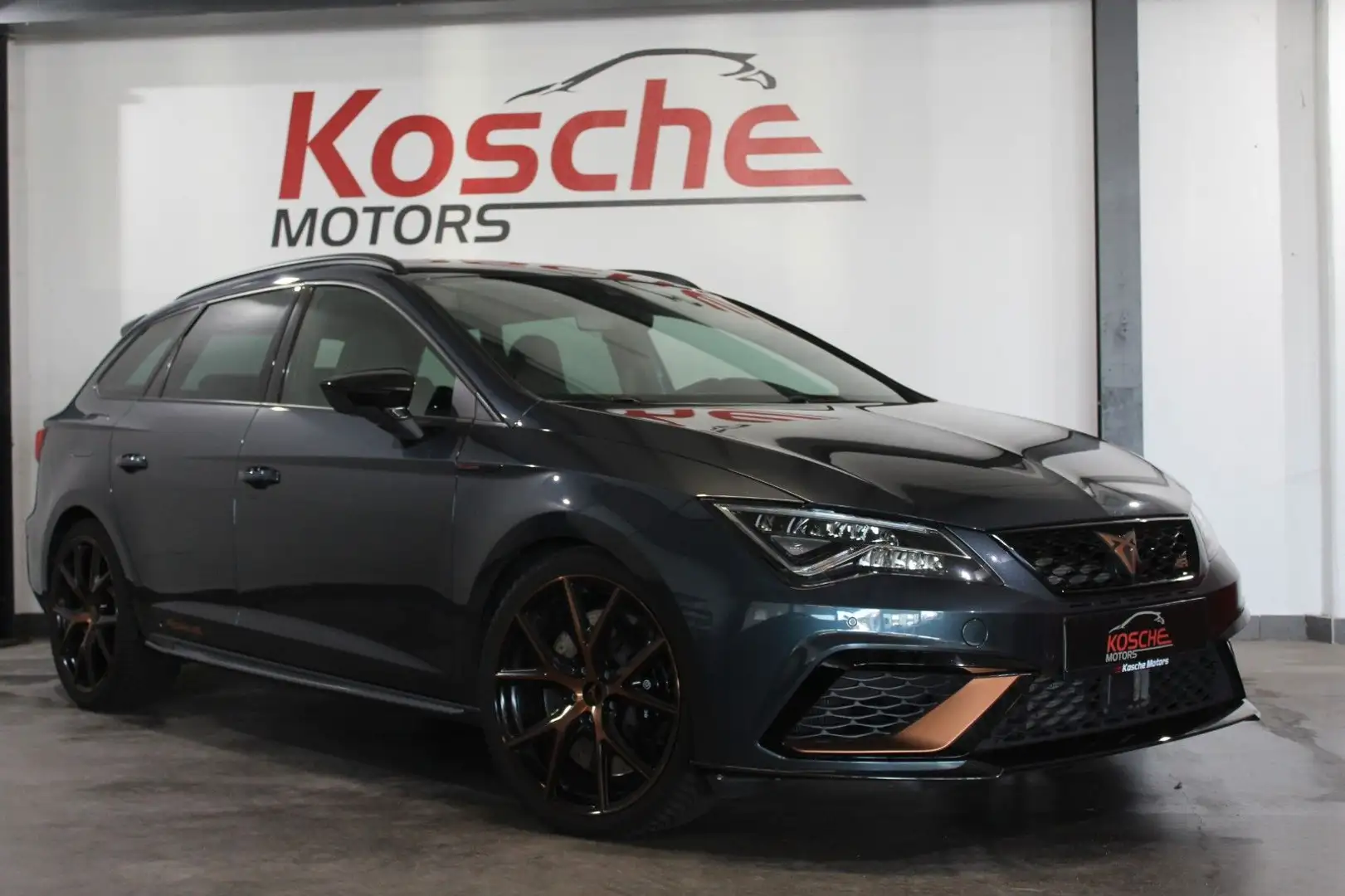 SEAT Leon ST Cupra R 300 4Drive Keyless Beats Gris - 1