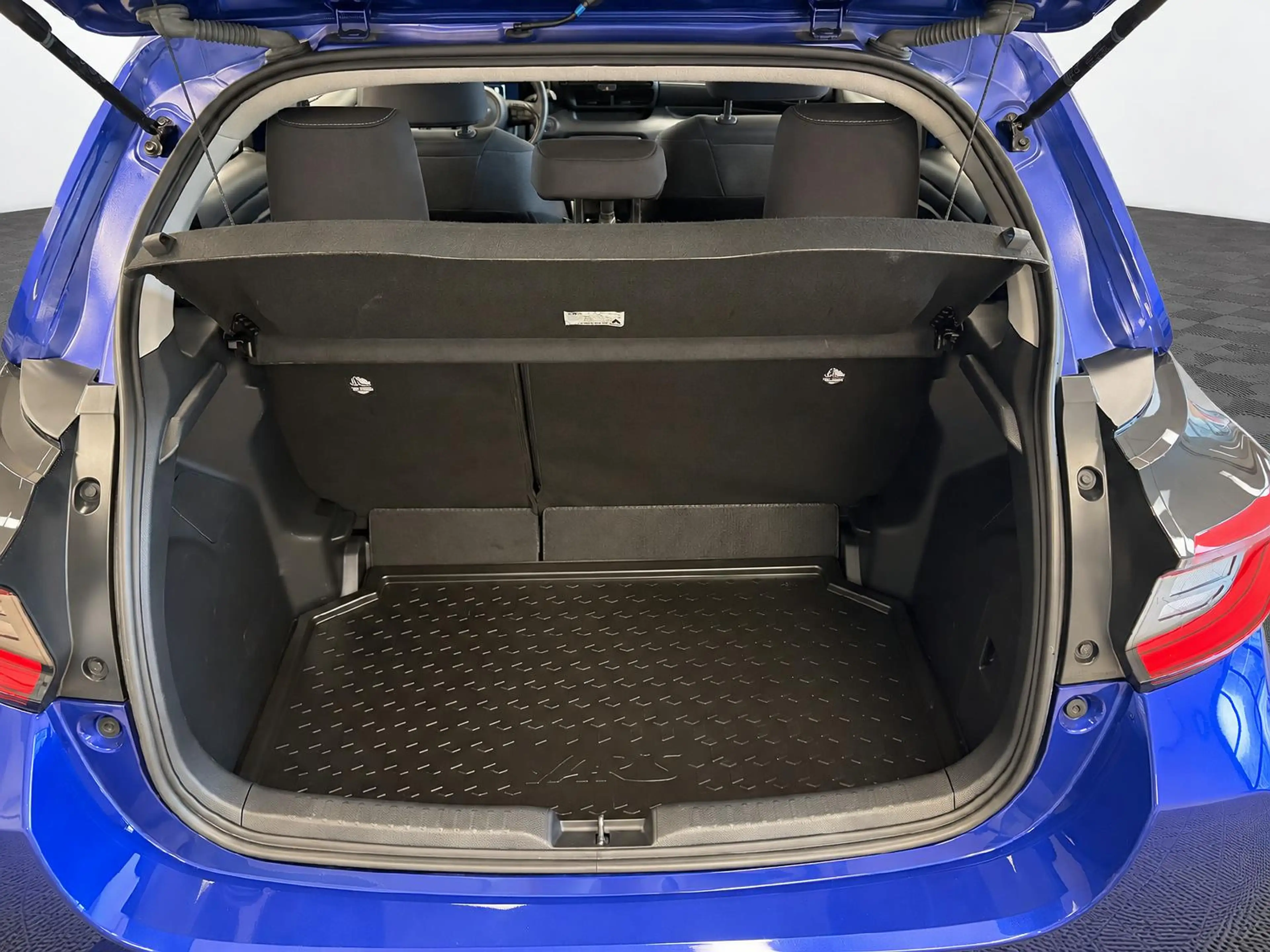 Toyota Yaris 1.5 HYBRID DYNAMIC-PACK GARANTIE TOT 2035 BLIND SP — photo 17