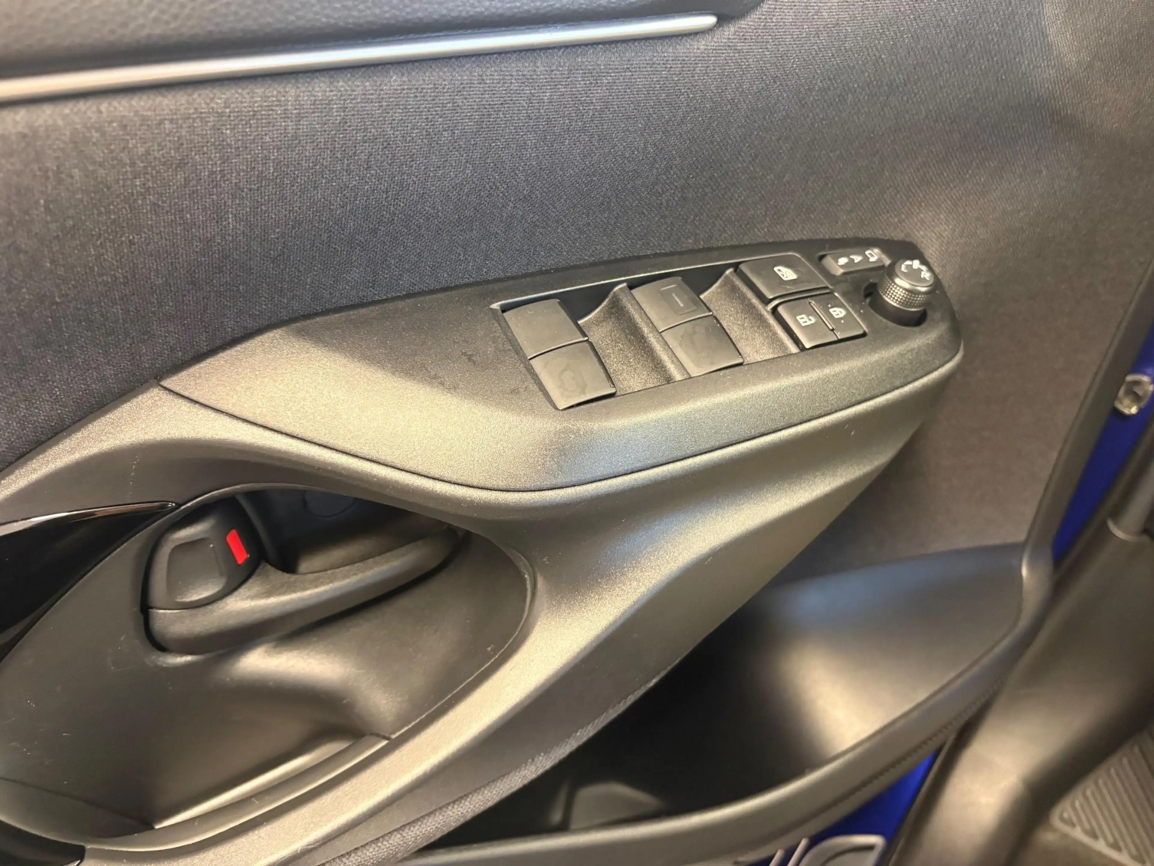 Toyota Yaris 1.5 HYBRID DYNAMIC-PACK GARANTIE TOT 2035 BLIND SP — photo 26