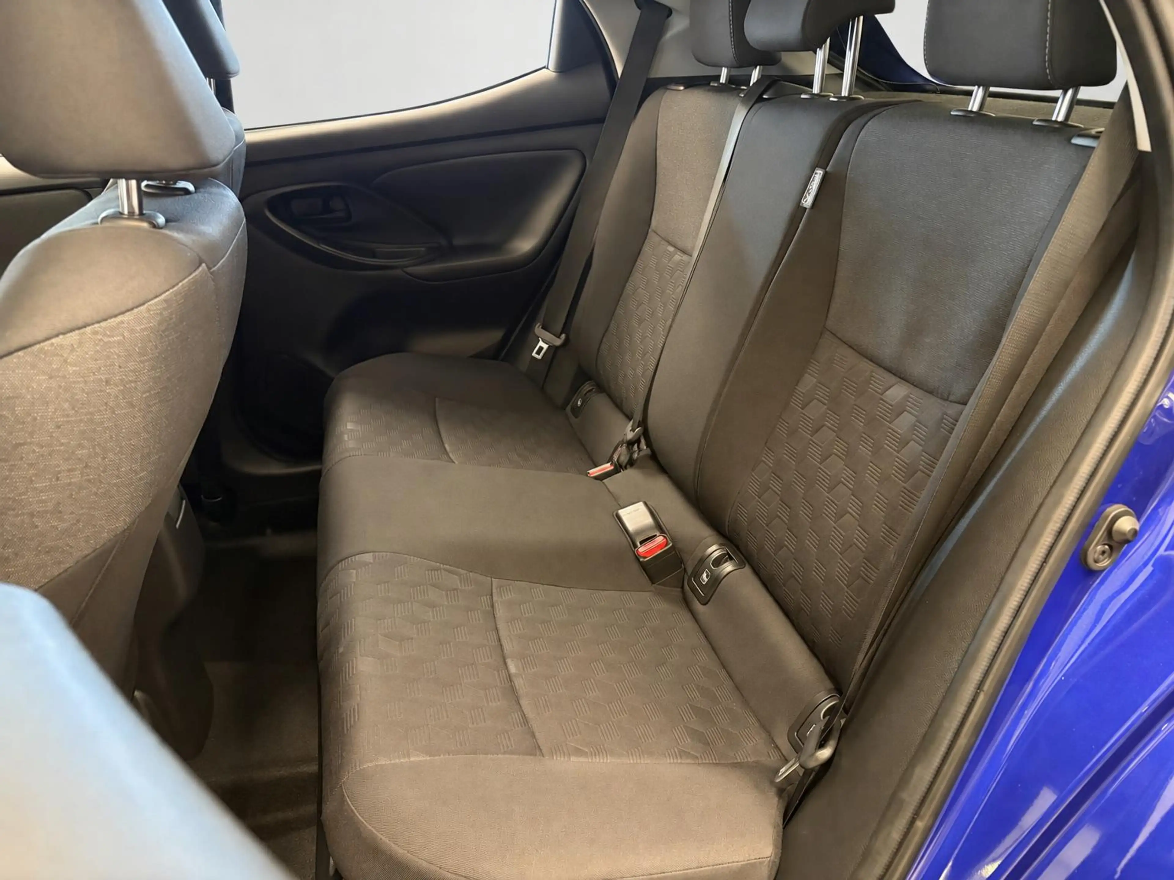 Toyota Yaris 1.5 HYBRID DYNAMIC-PACK GARANTIE TOT 2035 BLIND SP — photo 16