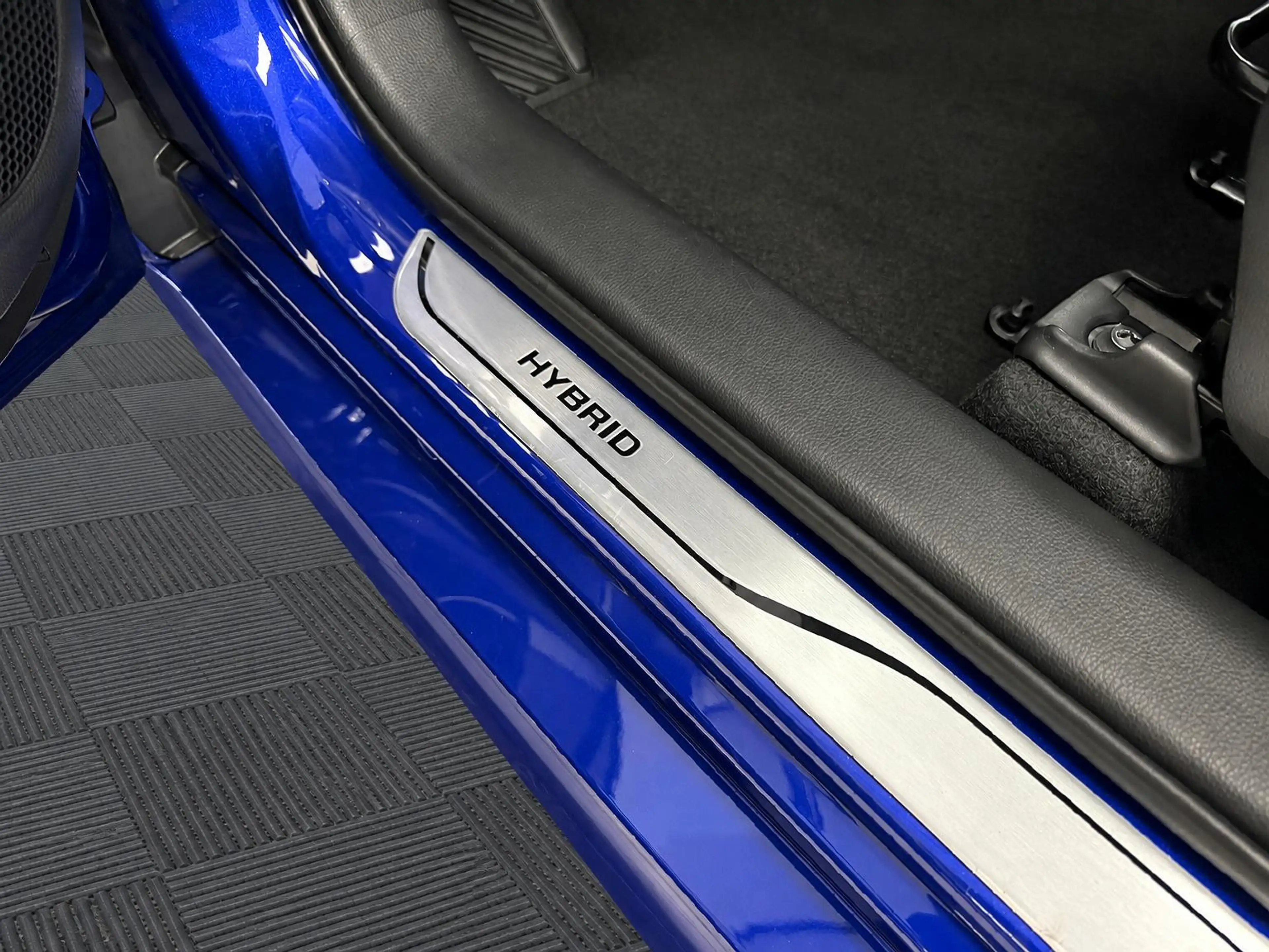 Toyota Yaris 1.5 HYBRID DYNAMIC-PACK GARANTIE TOT 2035 BLIND SP — photo 35