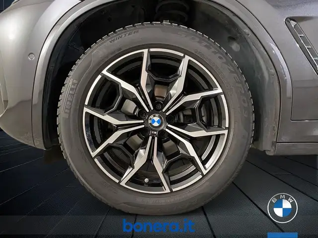 BMW X3 view 12