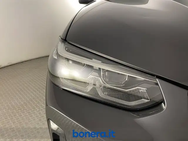 BMW X3 view 10