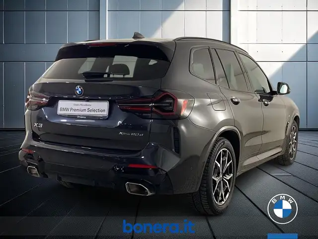 BMW X3 view 6